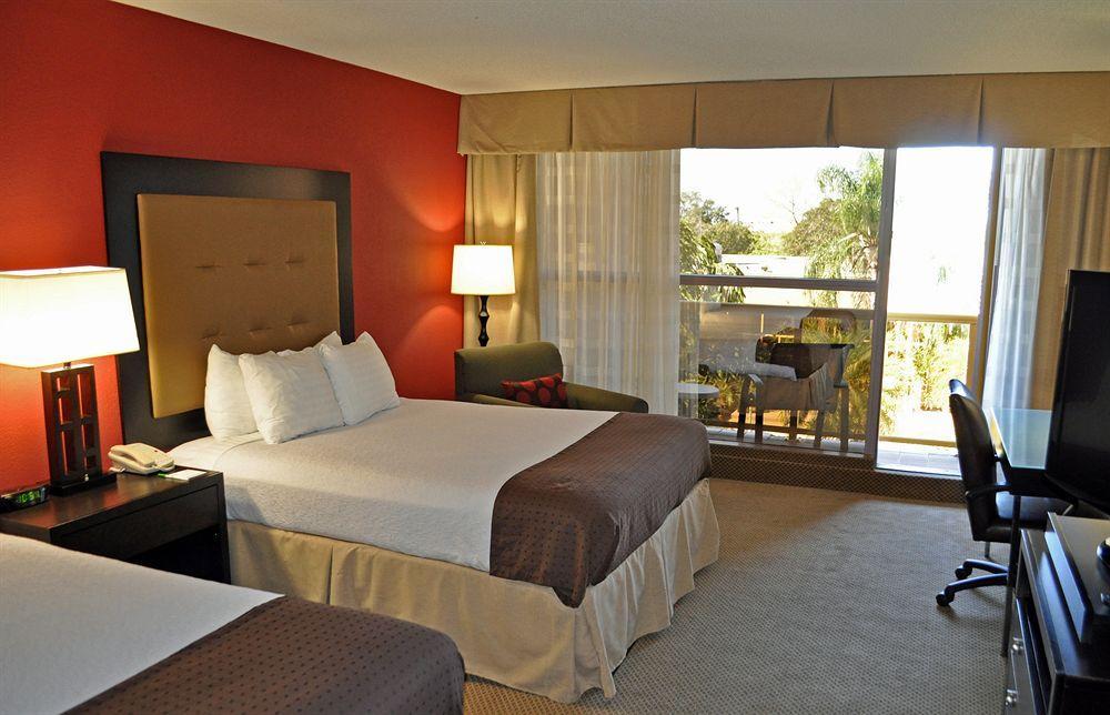 Sawgrass Grand Hotel And Suites Sports Complex Sunrise Bagian luar foto