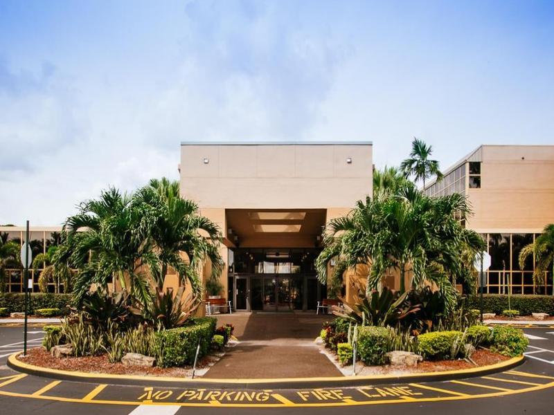 Sawgrass Grand Hotel And Suites Sports Complex Sunrise Bagian luar foto