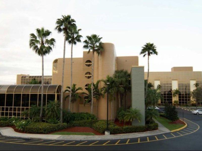 Sawgrass Grand Hotel And Suites Sports Complex Sunrise Bagian luar foto