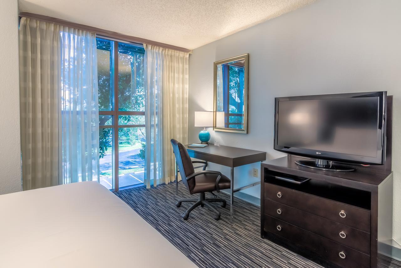 Sawgrass Grand Hotel And Suites Sports Complex Sunrise Bagian luar foto