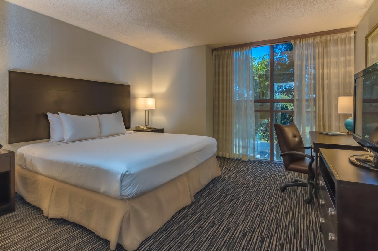 Sawgrass Grand Hotel And Suites Sports Complex Sunrise Bagian luar foto